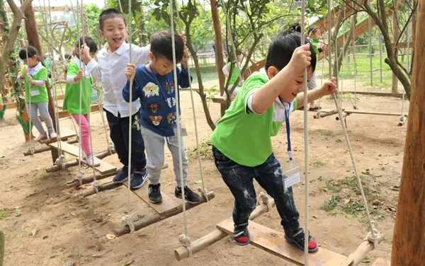Trường Mầm non Nắng Vàng