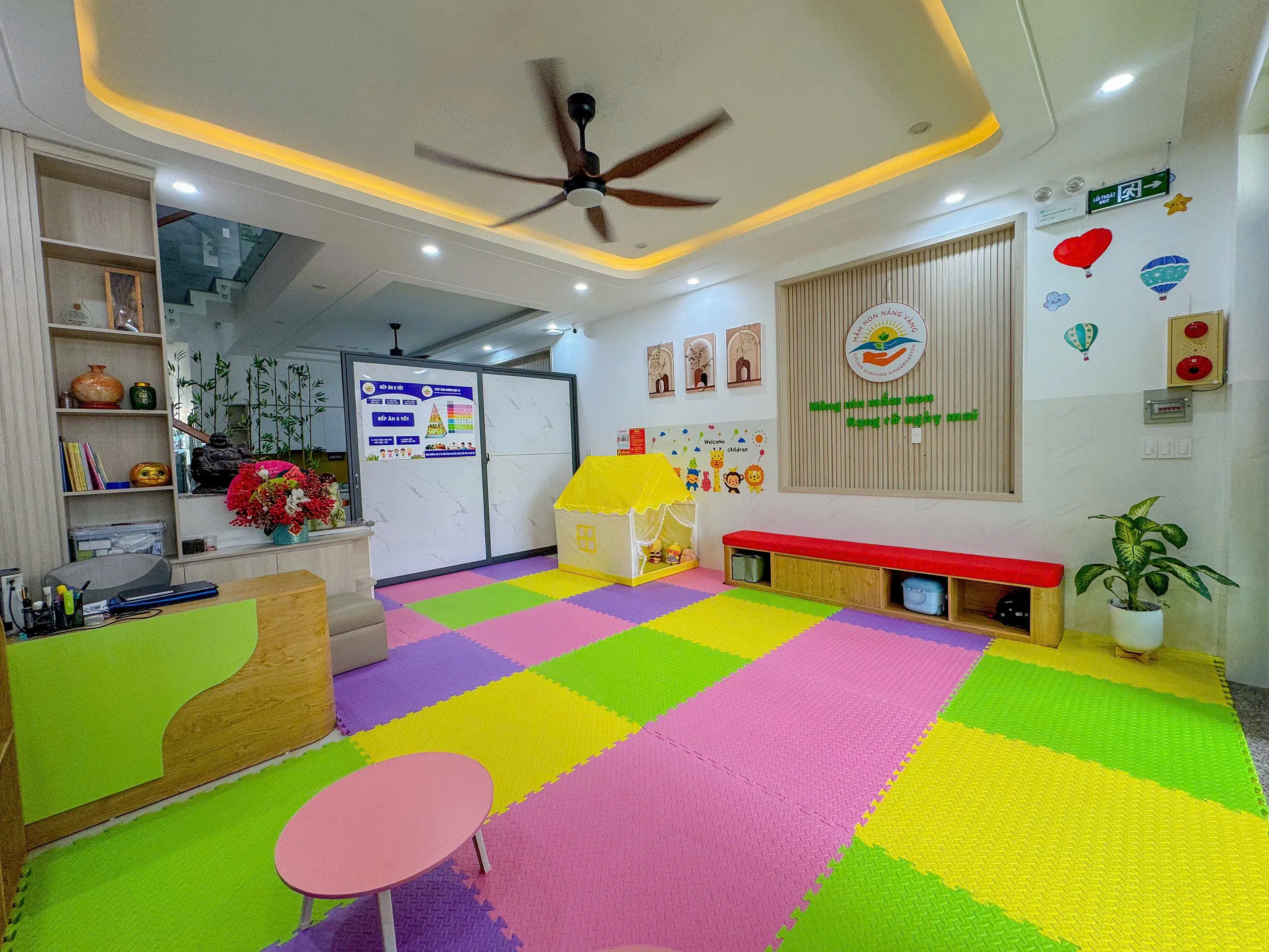 Trường Mầm non Nắng Vàng
